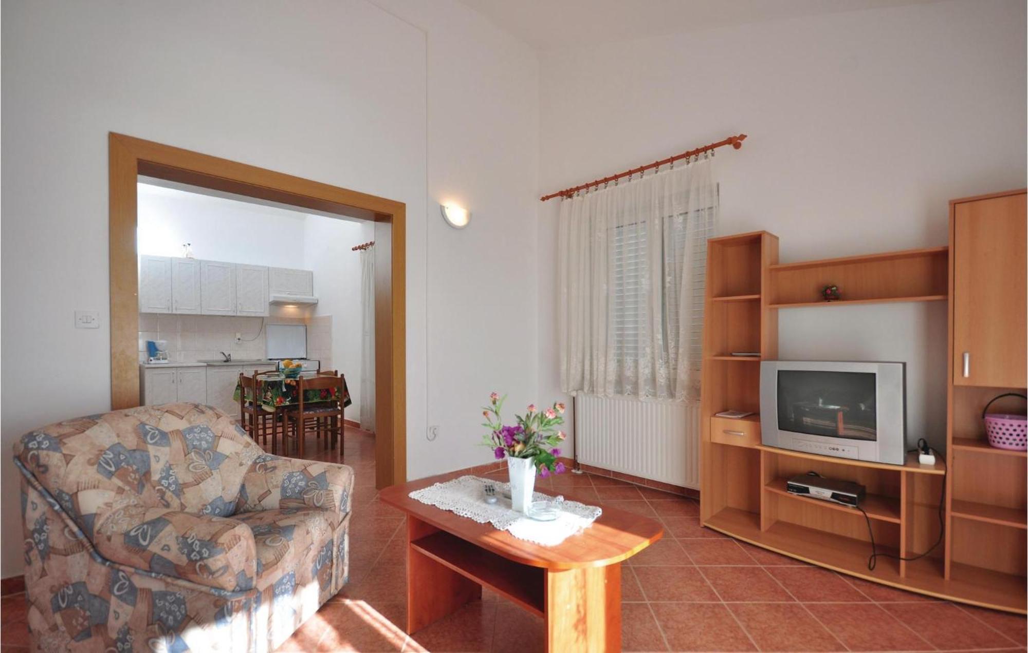 Lovely Apartment In Trogir With Kitchen Eksteriør bilde