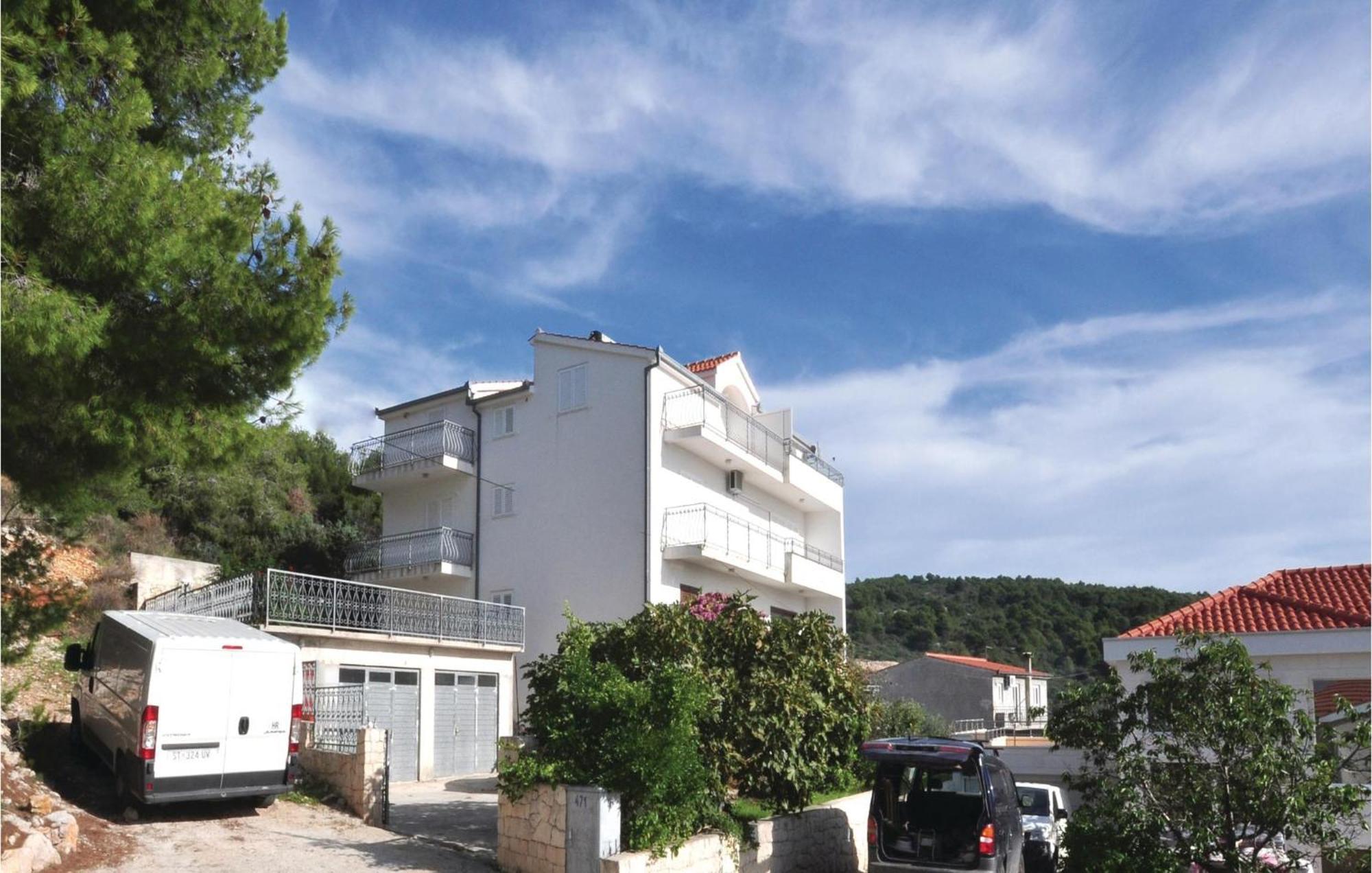 Lovely Apartment In Trogir With Kitchen Eksteriør bilde